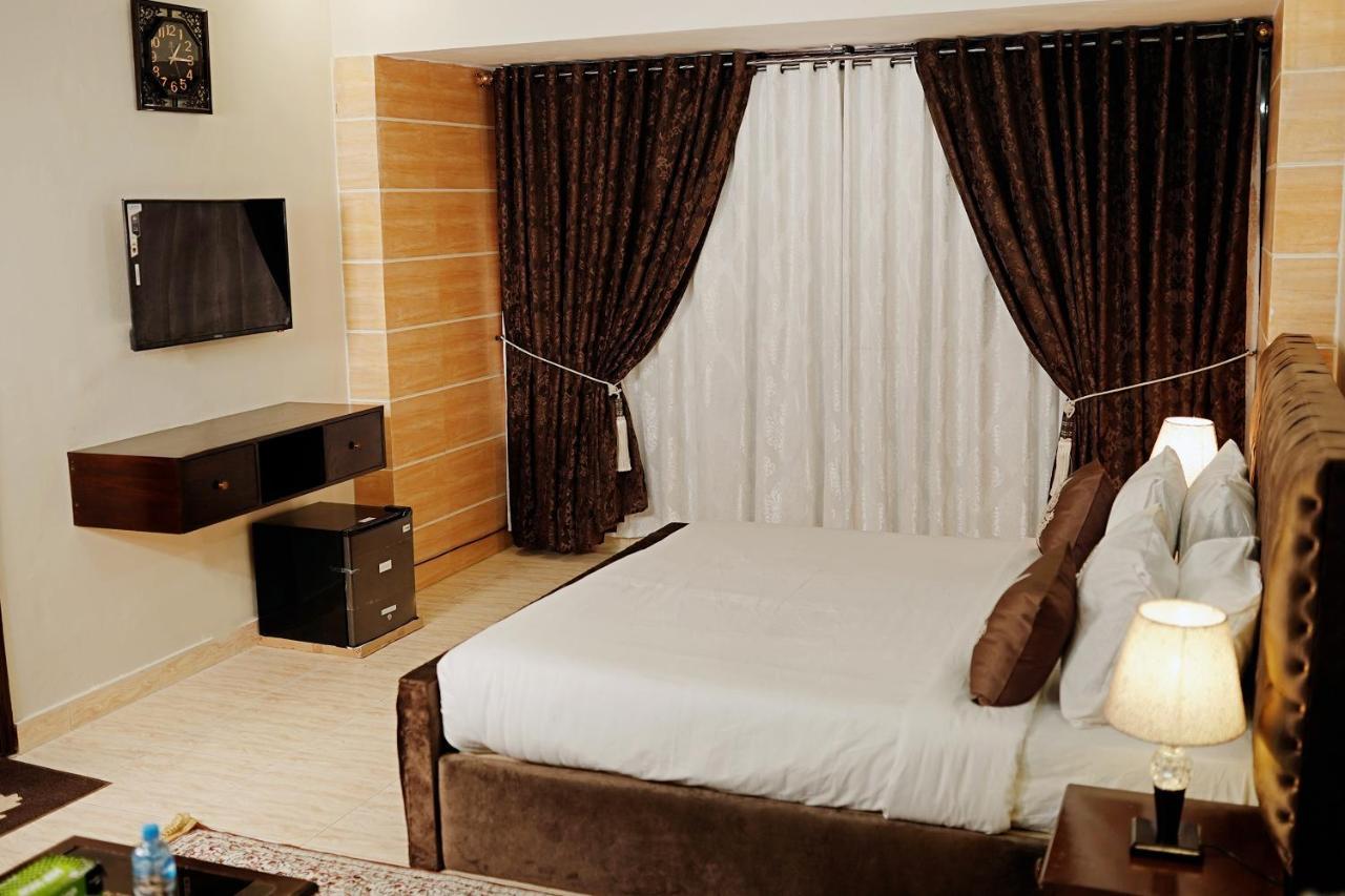 Diamond Lodge Karachi Esterno foto