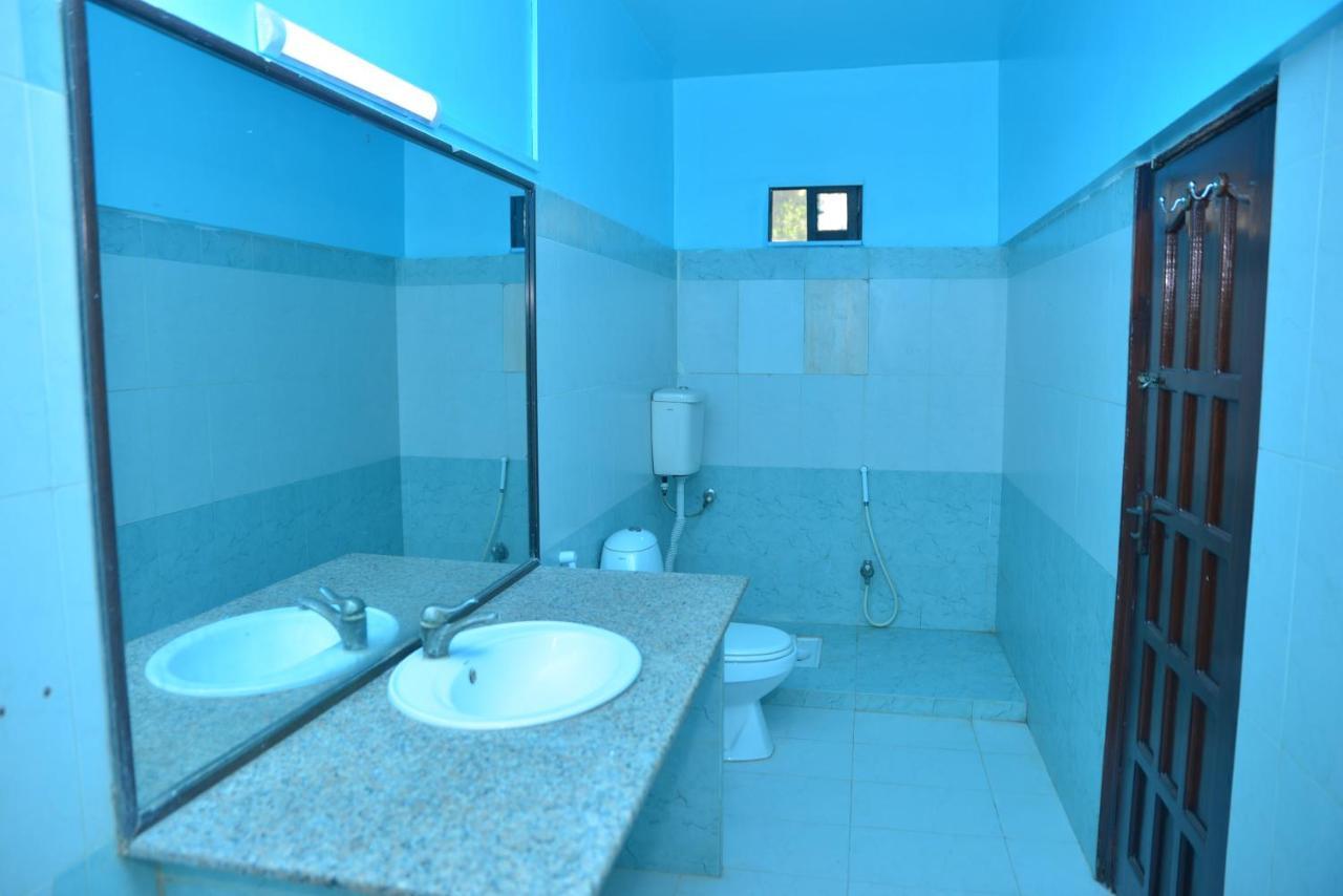 Diamond Lodge Karachi Esterno foto