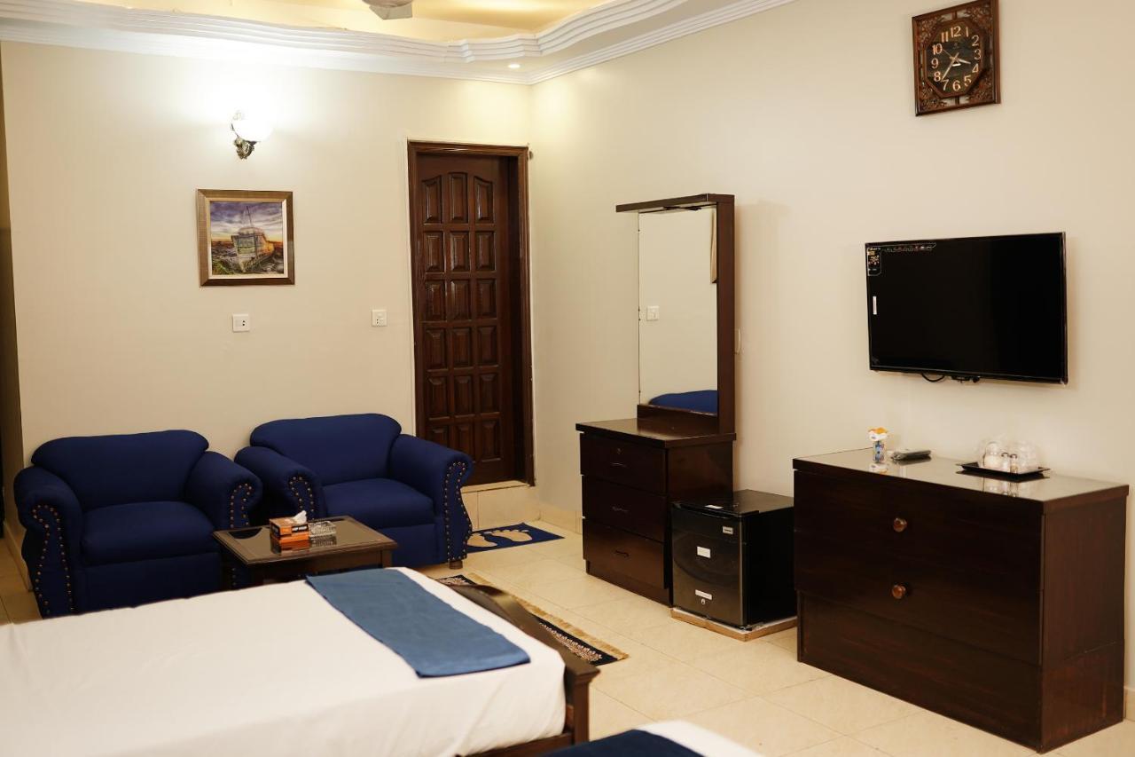 Diamond Lodge Karachi Esterno foto